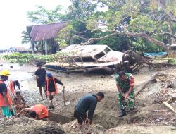 Babinsa Supiori Selatan Bantu Pembangunan Kampung Nelayan