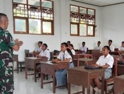 Danposramil Tanamkan Wasbang dan Seleksi Paskibra di SMAN 1 Biak Timur