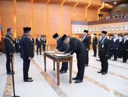 Lantik Pejabat di Lingkungan Kemendagri, Mendagri Minta ASN Tingkatkan Kinerja
