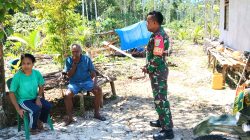 Babinsa Biak Utara Komsos Bersama Warga Kampung Korem