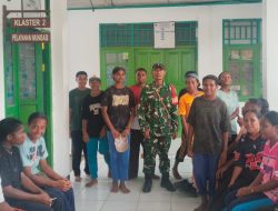 Babinsa Dampingi 49 Anggota Paskibraka Jalani Pemeriksaan Kesehatan di Kampung Amoy