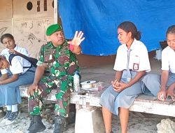 Babinsa Berikan Motivasi kepada Siswi SMAN 3 Yenggarbun