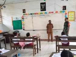 Babinsa Biak Timur Berikan Wasbang kepada Murid SD Inpres Kajasbo