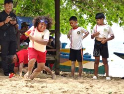 SD Kartika VI-2 Biak Gelar Family Gathering di Pantai Soryar