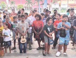 Latihan Rekor MURI Ukulele “Biak Numfor Bernyanyi” Digelar di Taman Ko Pi Sini Saja