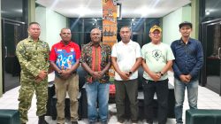 Dandim 1708/BN Bahas Pengembangan Lapangan Hoki ke Depan di Kabupaten Biak Numfor