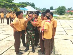 Babinsa Biak Kota Berikan Materi Kompas kepada Siswa SMA YPPK Yos Sudarso Biak