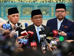 Presiden Prabowo Lantik 26 Anggota Wantimpres di Istana Negara